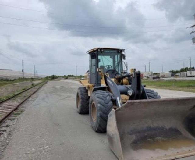 Used 2017 DEERE 544K