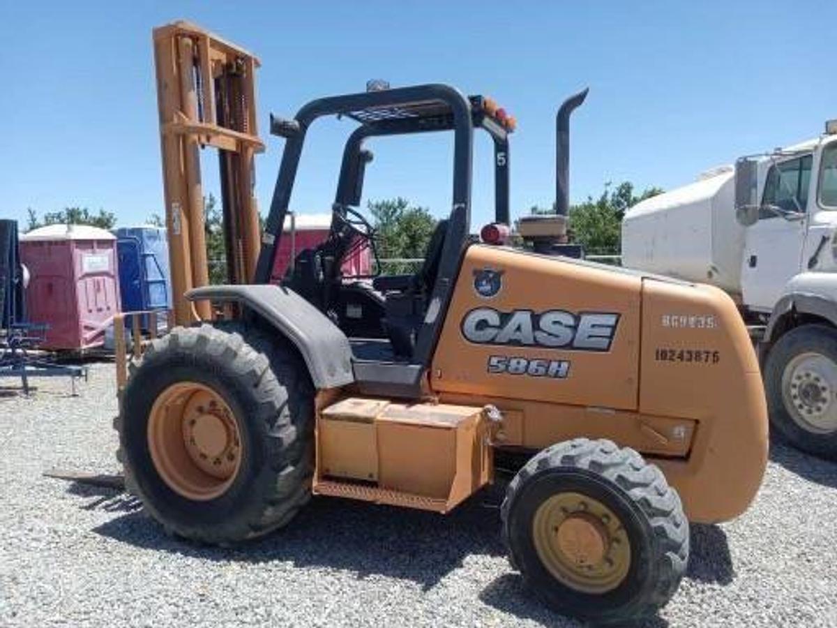 Used 2014 CASE 586H