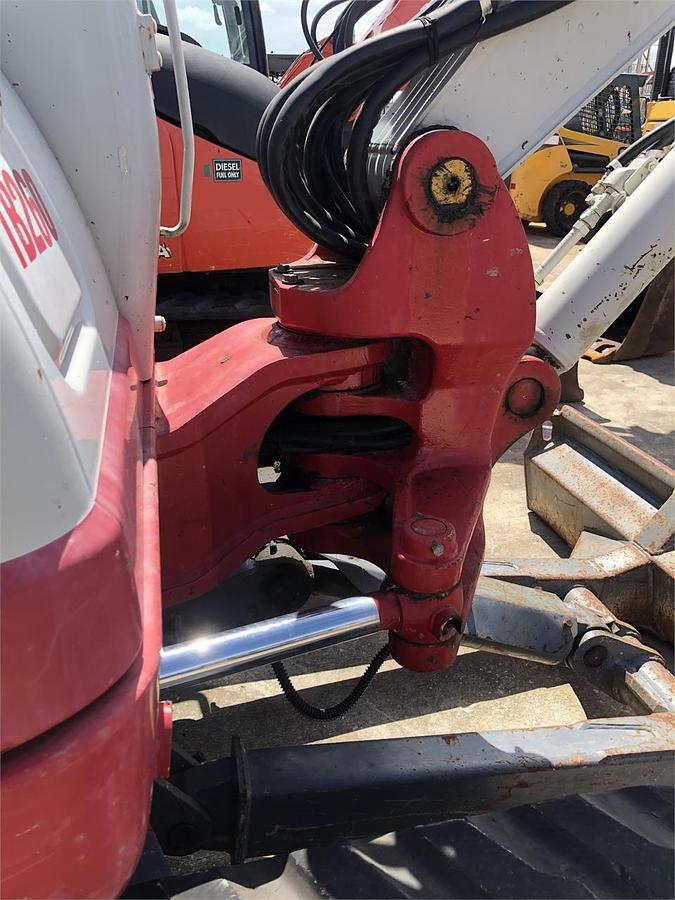 Used 2016 TAKEUCHI TB260