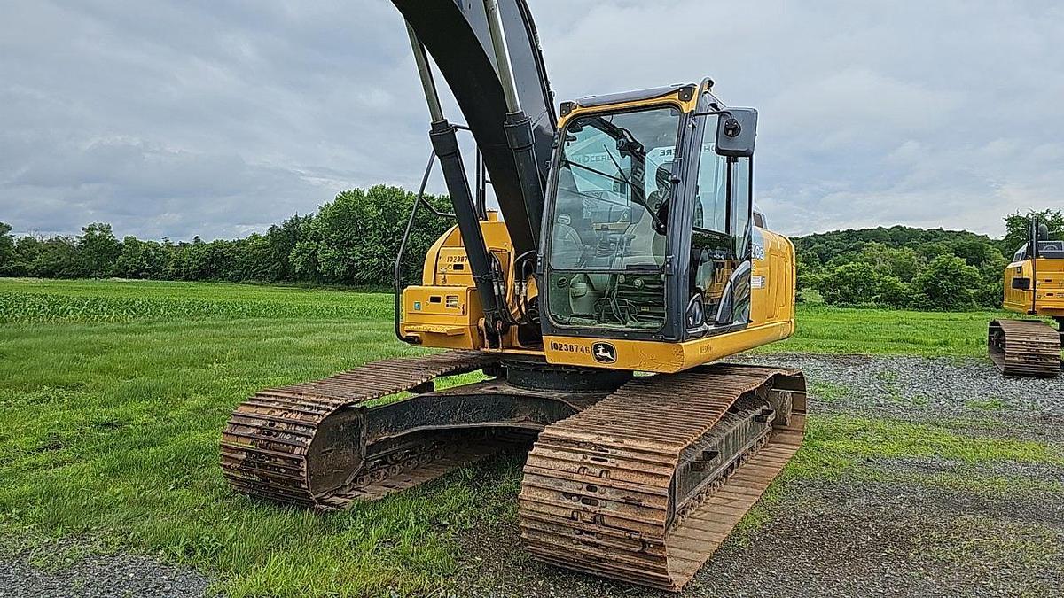 Used 2018 DEERE 210G LC