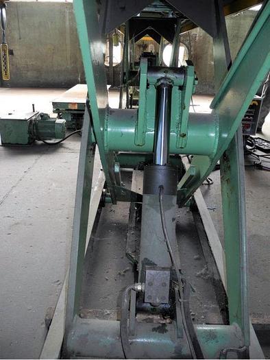 Usato Piattaforma elevatore C.F.M. 3000 Kg.