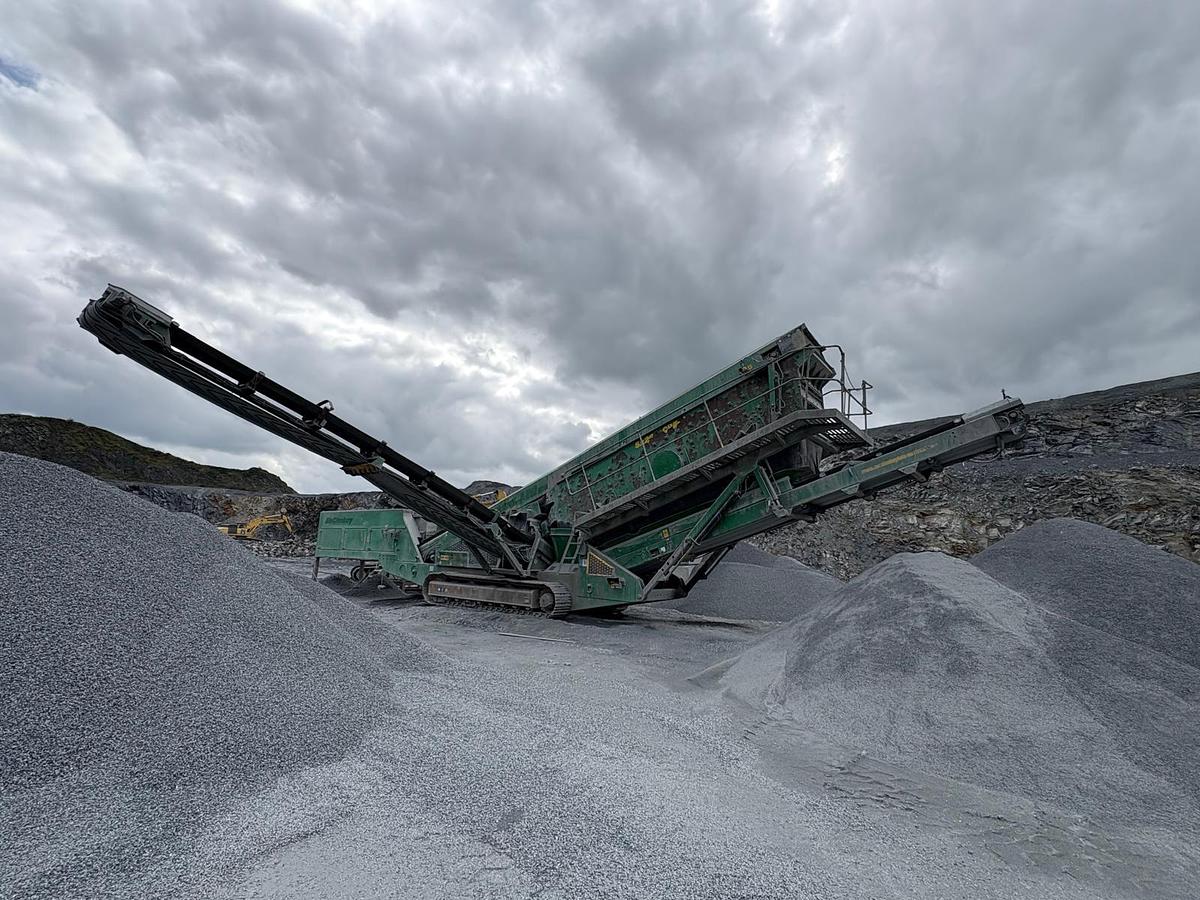 Refurbished 2015 McCloskey S190