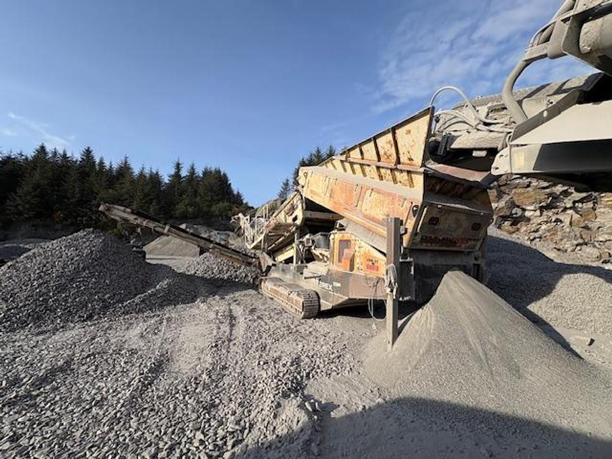 Used 2009 Terex Finlay 883