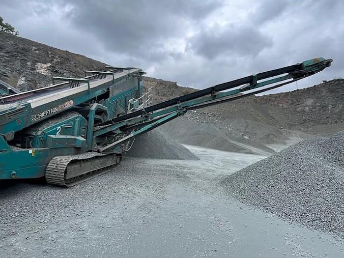 Used Powerscreen Chieftain 2100x