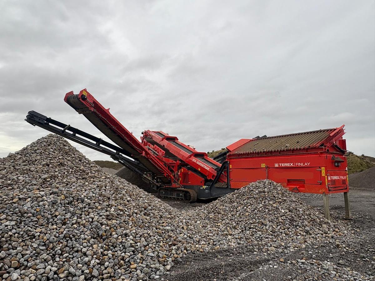 Used 2022 Terex Finlay 674