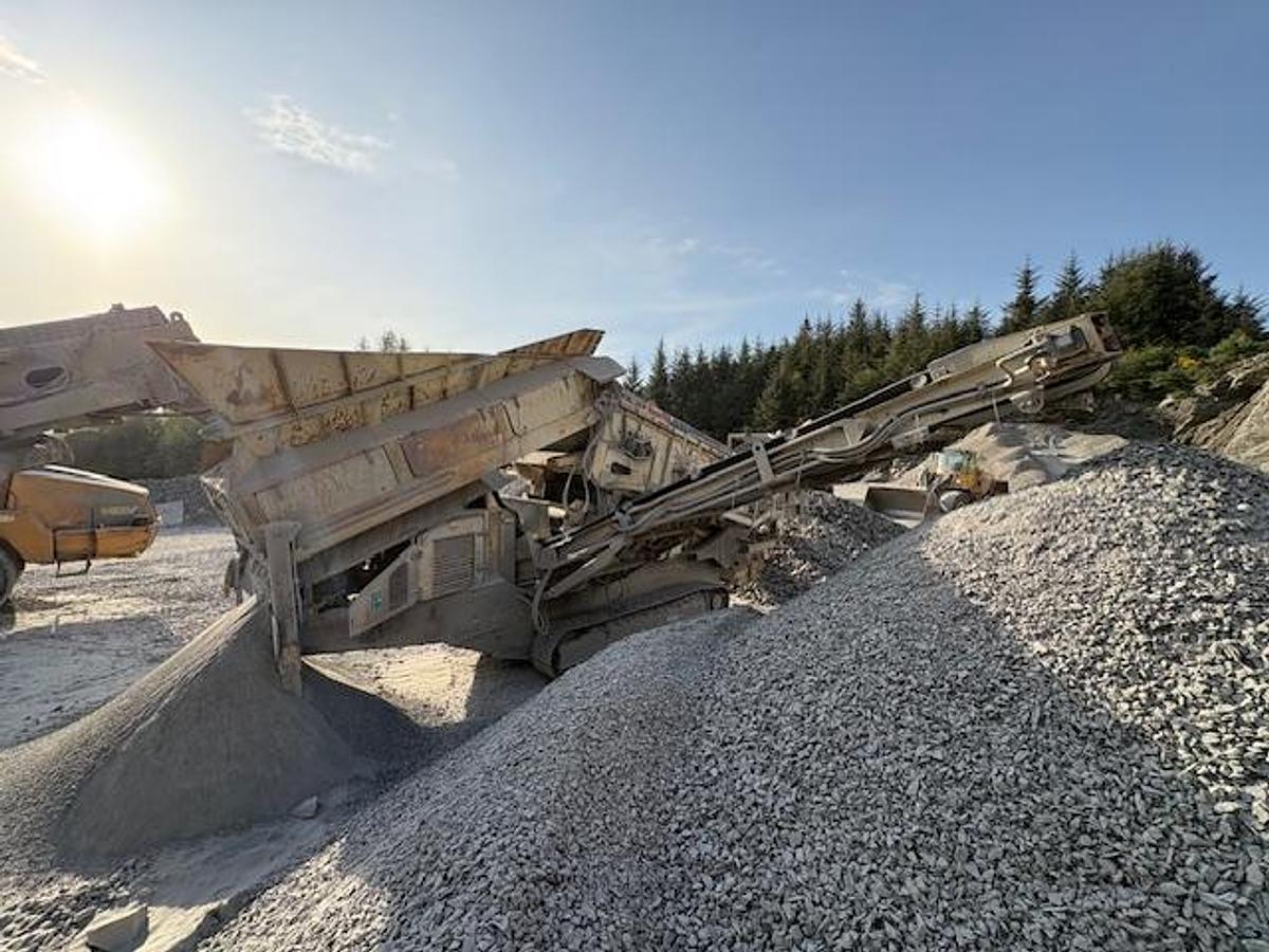 Used 2009 Terex Finlay 883