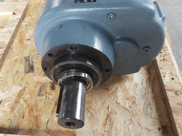 Gebraucht Stirnradgetriebemotor, SK 33Z-90 L/4 BRE20, 1395/33 rpm, Nord Drivesystems,  gebraucht-Top