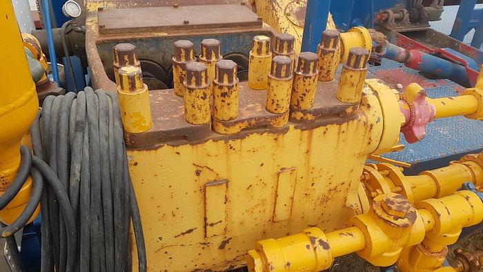 Used 1992 FREIGHTLINER FLD120 CONVENTIONAL 4 Axle Oilfield Pump/Kill Truck