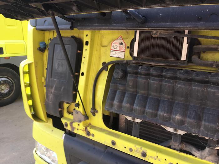Used 2002 DAF 85 CF 380 MANUAL EURO 3