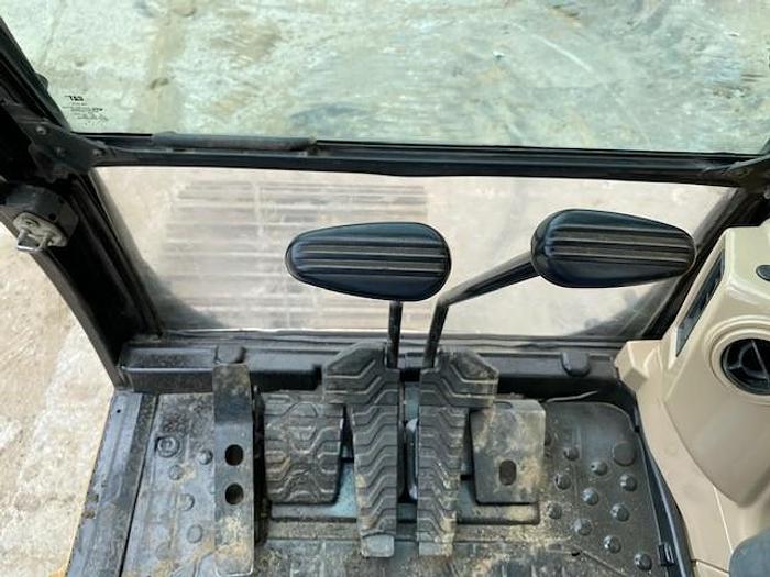 Used 2002 Caterpillar 320CL- HYDRAULIC THUMB