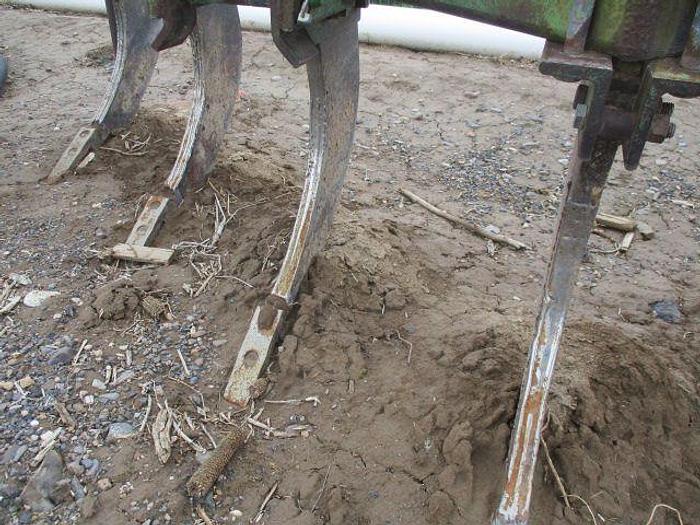 Used John Deere 90 Ripper - 7 Shank