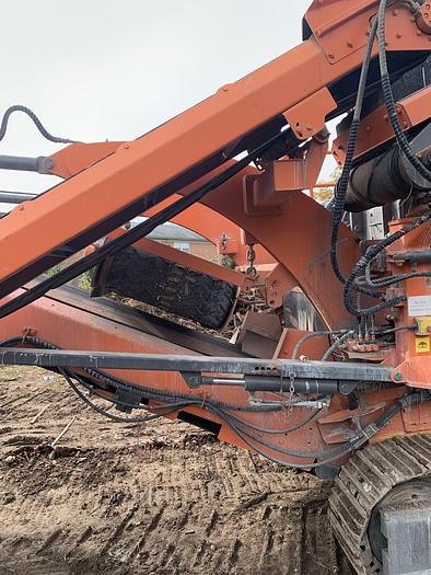 Used Mobile Tracked complete demolition crusher