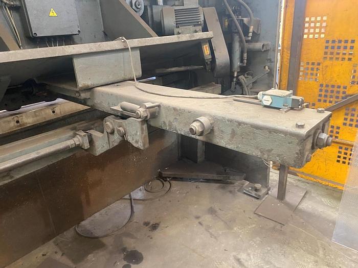 Used 2001 Haco HSLX 3013 Guillotine Shears