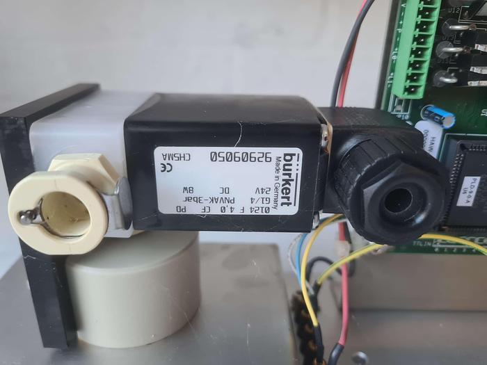 Used Qiagen Robo Vac RD 4