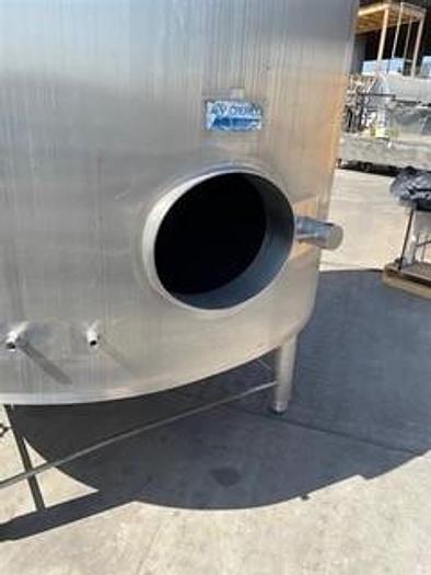 Used Tank, 2,000 Gallon, S/st, APV, 7' X 6'6", Jkt #S744183