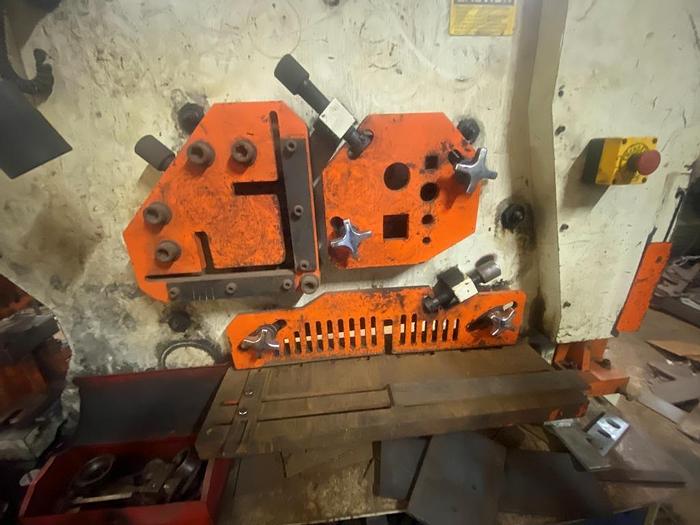 Used 2006 Sunrise IW100S Hydraulic Ironworker