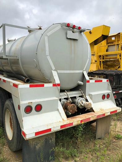 Used 2000 ShopBuilt 130bbl Tandem Axle Acid Transport Trailer