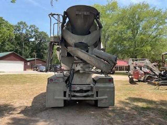 Used 2018 Kenworth Rear Discharge Mixer Trucks (3)
