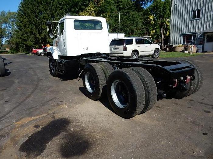 Used 1999 International 2574