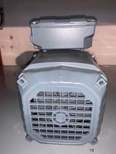 Serwomotor SEW SA37 DRN71M4/BE05 400W