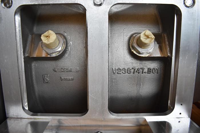 Used USED ROTARY AIR LOCK VALVE, 14'' X 14'', STAINLESS STEEL, UNUSED