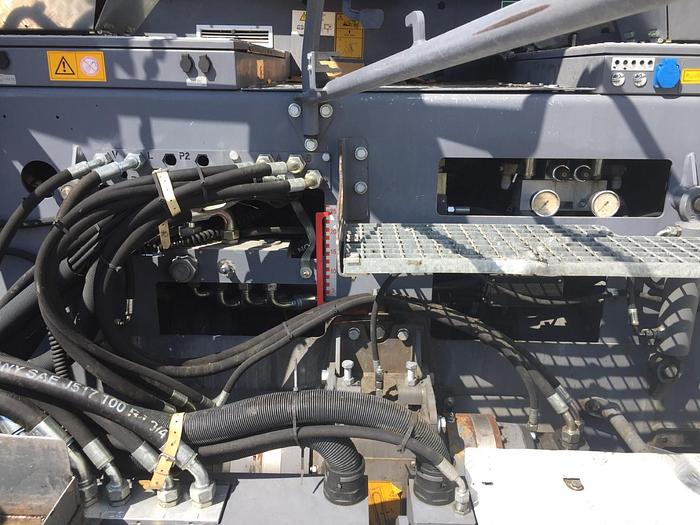 Used 2011 VOGELE SUPER 1803-2