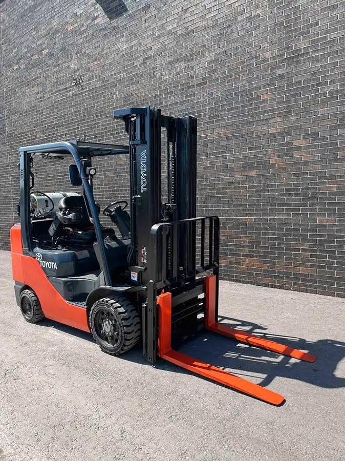 Used 2016 Toyota 6500lbs cap Forklift 3stage sideshift for Sale&Rent
