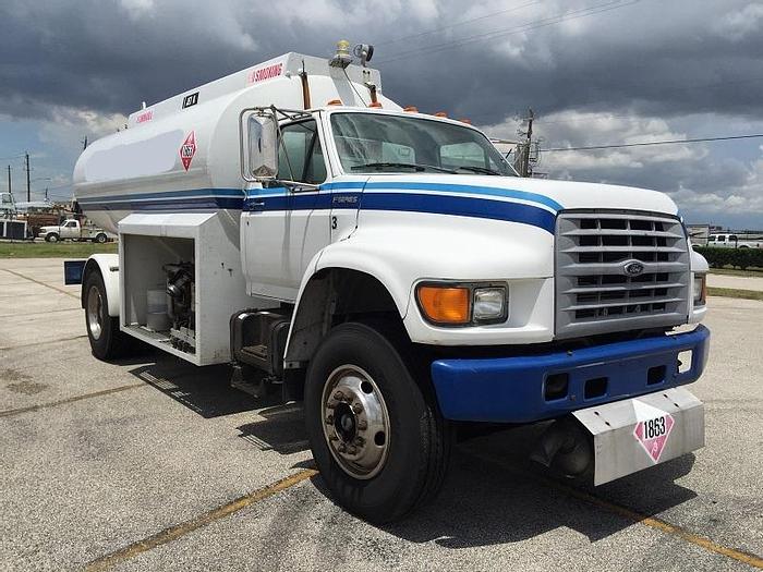 Used Unit #: 1305 - 1998 Jet-A refueler. Manufactured by Gariste. Ford chassis.