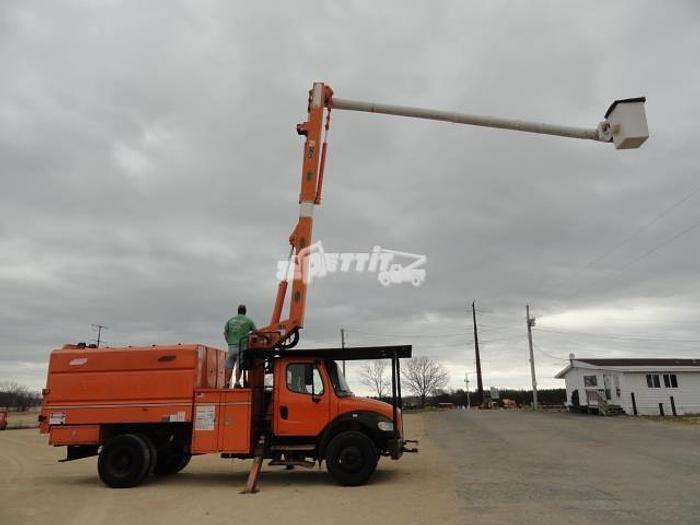 Used 2011 FREIGHTLINER BUSINESS CLASS M2 106