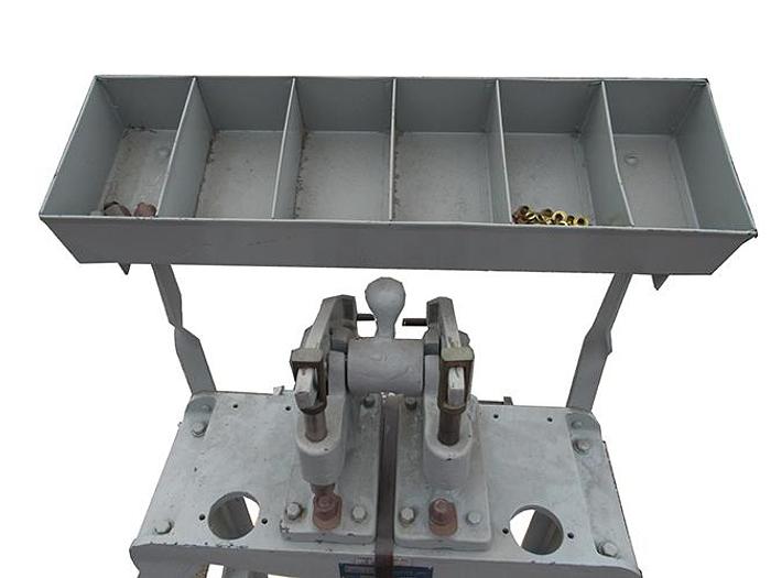 Used Bechik 700 Manual Grommet Machine