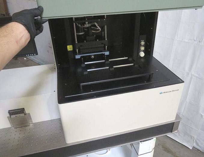 Used Molecular Dynamics FLIPR 384 Fluorometric Imaging Plate Reader...