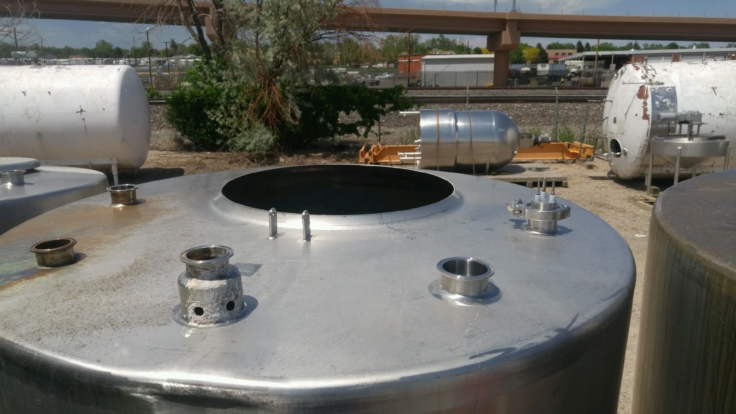 Usado 400 GALLON SINGLE SHELL TANK