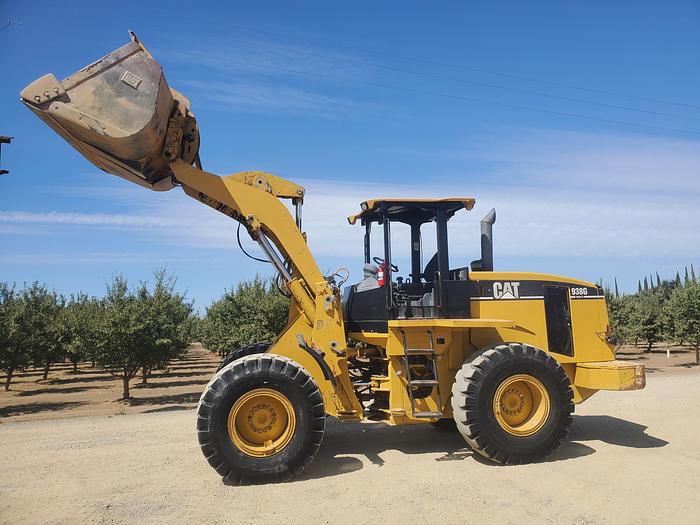 Used 2004 CAT 938G