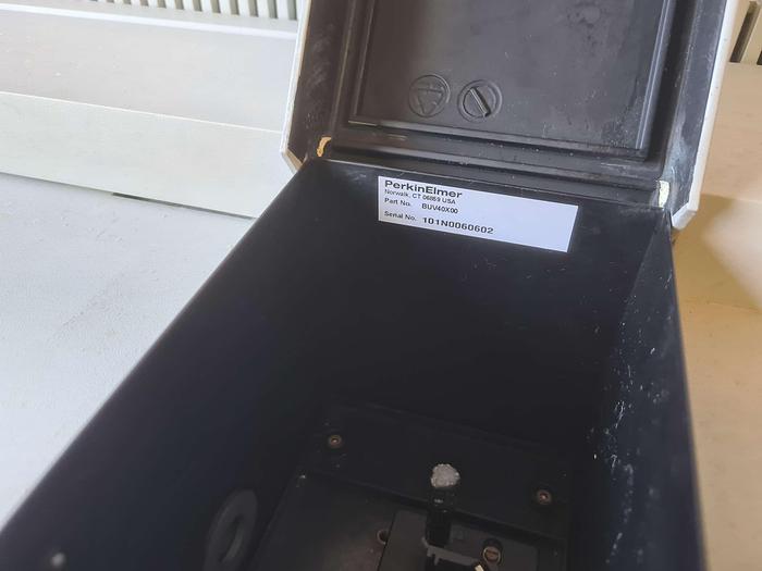 Used Perkin Elmer Lambda 40 UV/VIS Spectrometer
