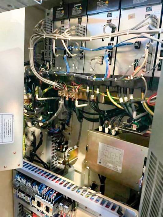 Used Okuma LB300MY - CNC Lathe - 2003