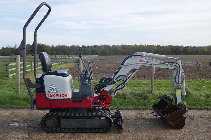 Used 2011 TAKEUCHI TB108