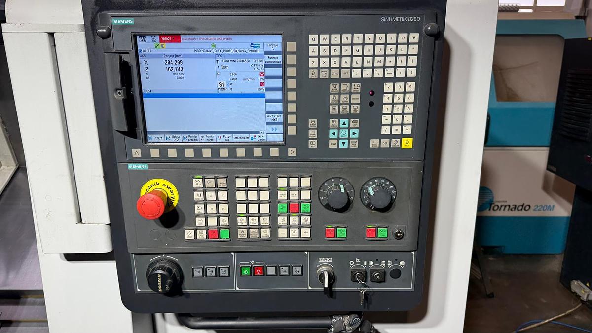 Used Tokarka CNC Doosan Lynx2100LM