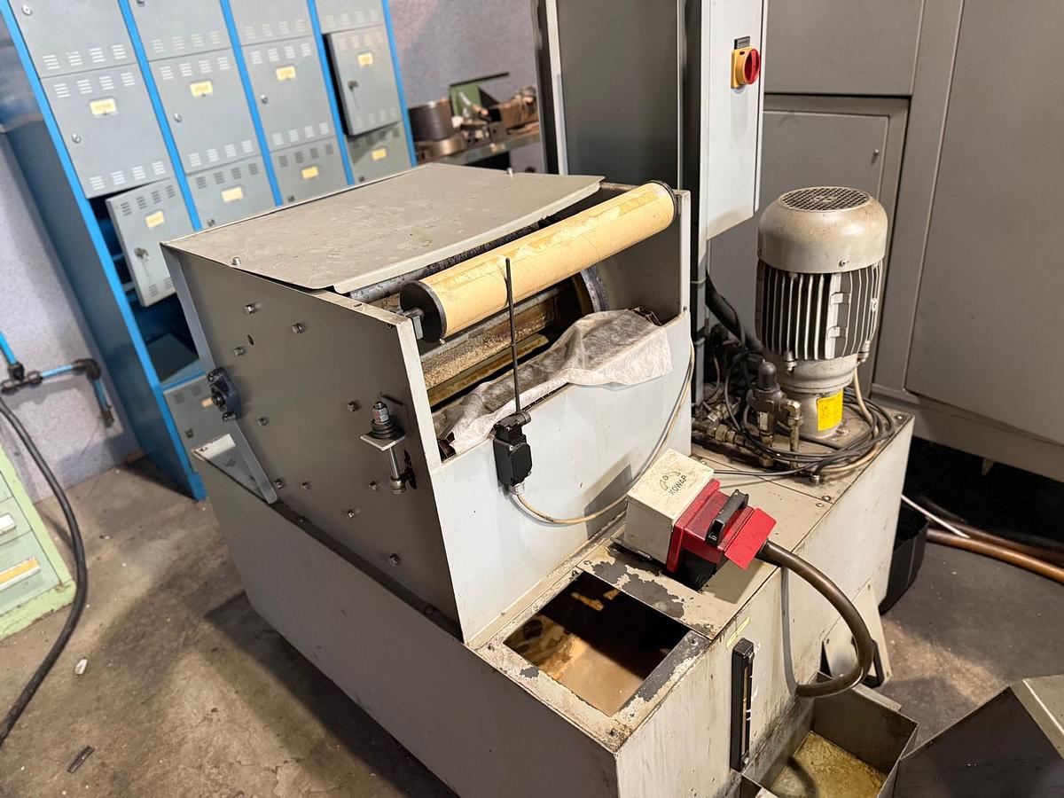 Used Centrum obróbcze MIKRON WF74
