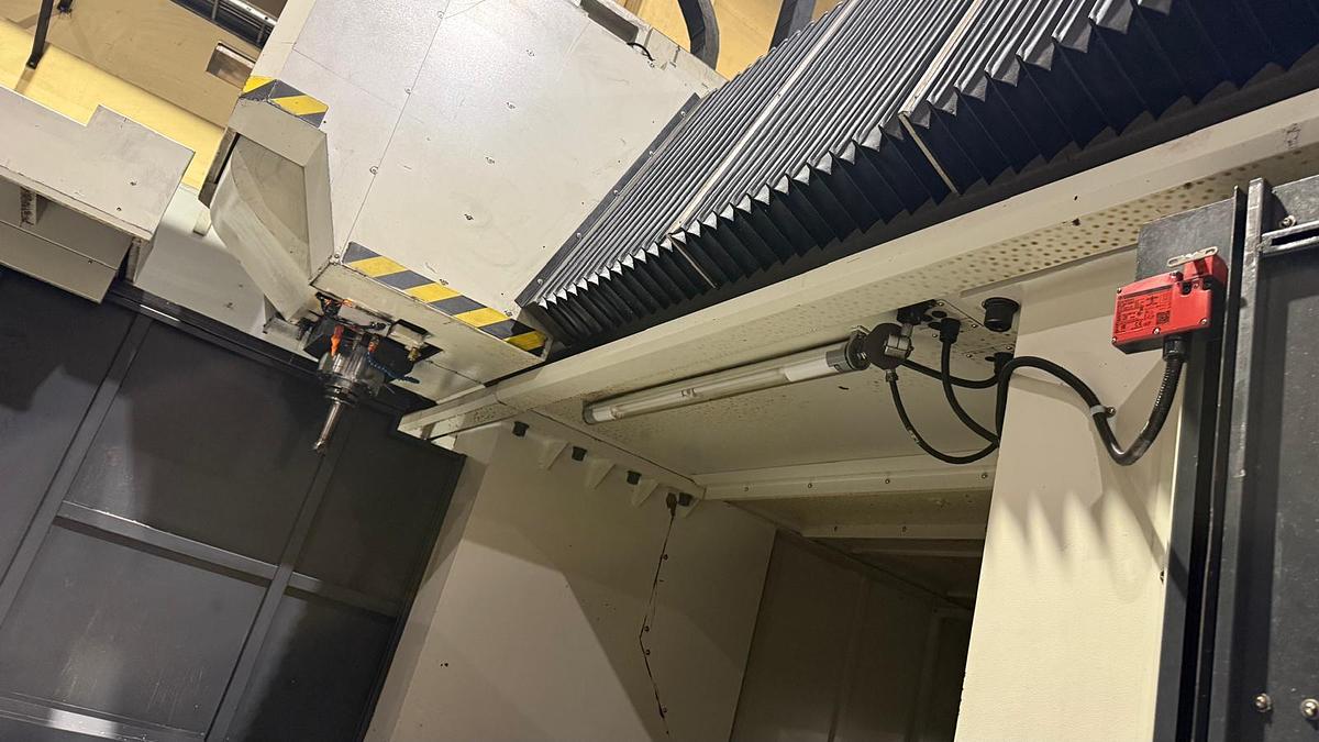 Used Frezarka bramowa Chevalier FVM-3020DC