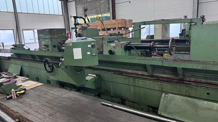 Used Szlifierka do wałków TOS BUC 63 B