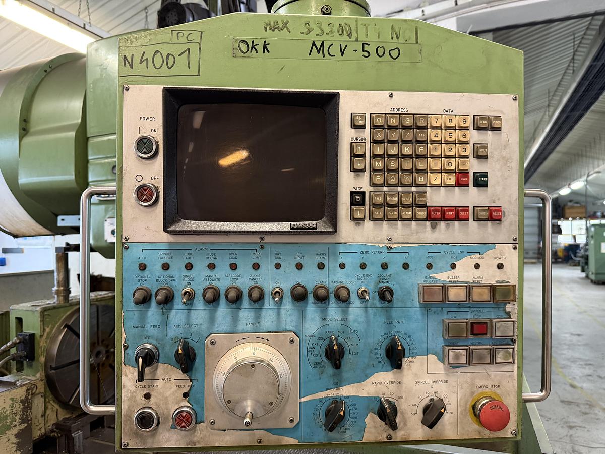 Used Centrum obróbcze OKK MCV-500