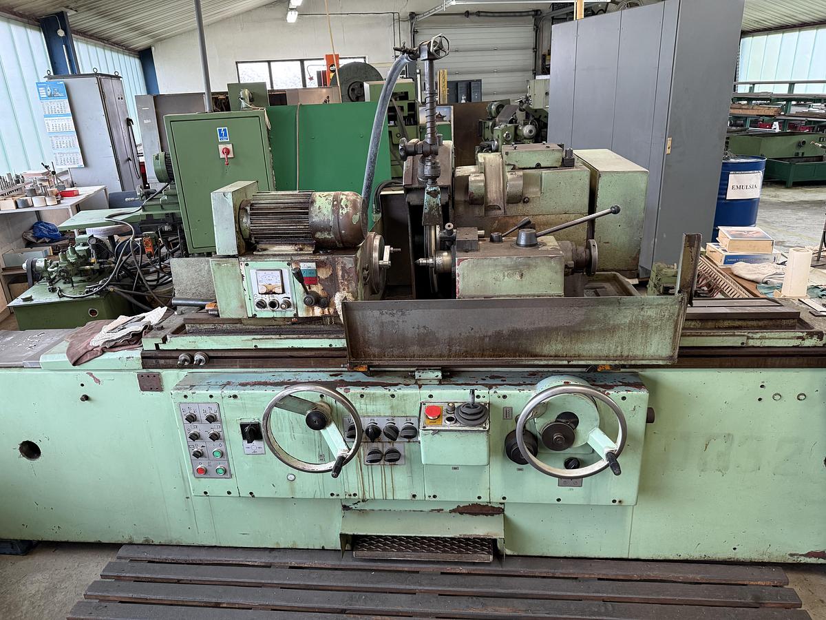 Used Szlifierka do wałków TOS HOSTIVAR BHU 32/1000