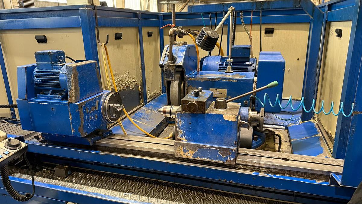 Used Szlifierka do wałów HOL-MONTA UB 40/2000 NC