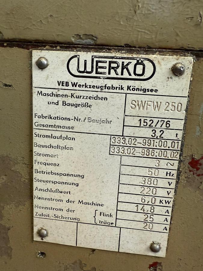 Used Szlifierka do frezów Werko SWFW 250