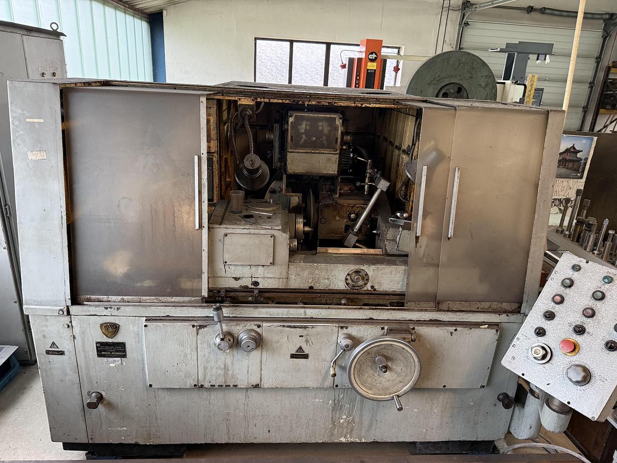 Used Szlifierka do wałków 5K822B