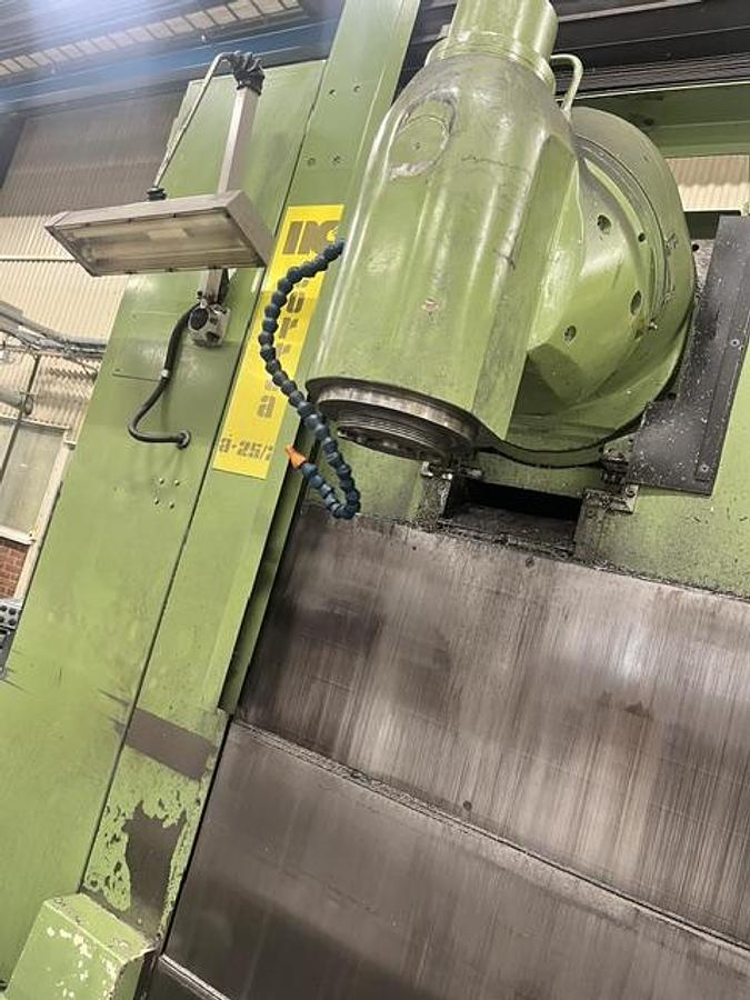 Used Frezarka lożowa Correa A25/30