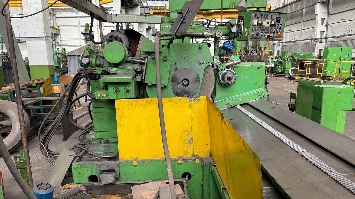 Used Szlifierka do wałków Stankoimport 800x6000 mm