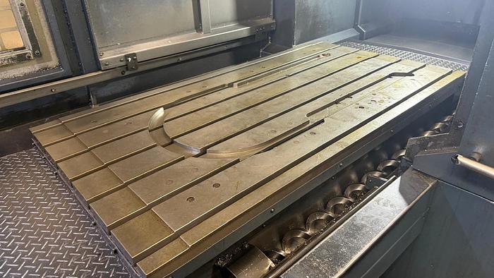 Used Bramowe pionowe centrum obróbcze Johnford DMC-1500H