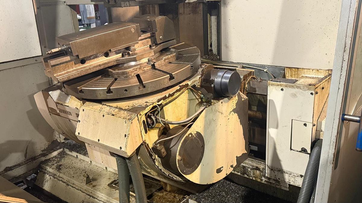 Used Centrum obróbcze MIKRON WF74