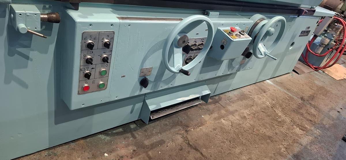 Used Szlifierka do wałków TOS HOSTIVAR BHU 40x1500